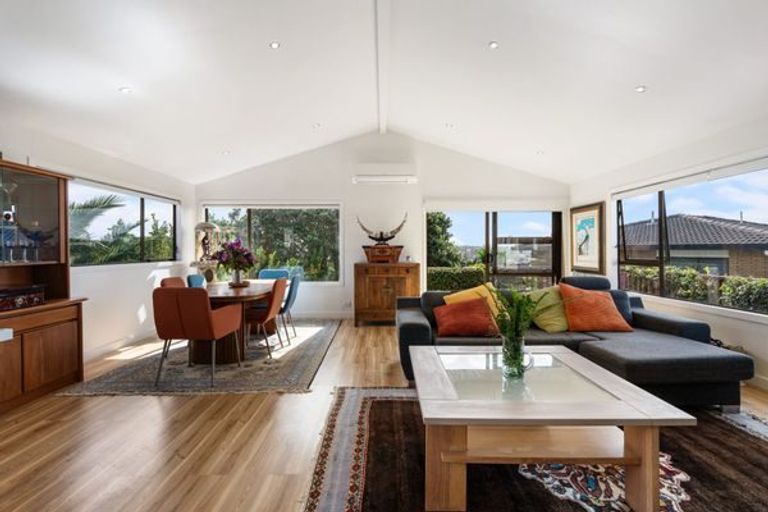 Photo of property in 820 Whangaparaoa Road, Manly, Whangaparaoa, 0930