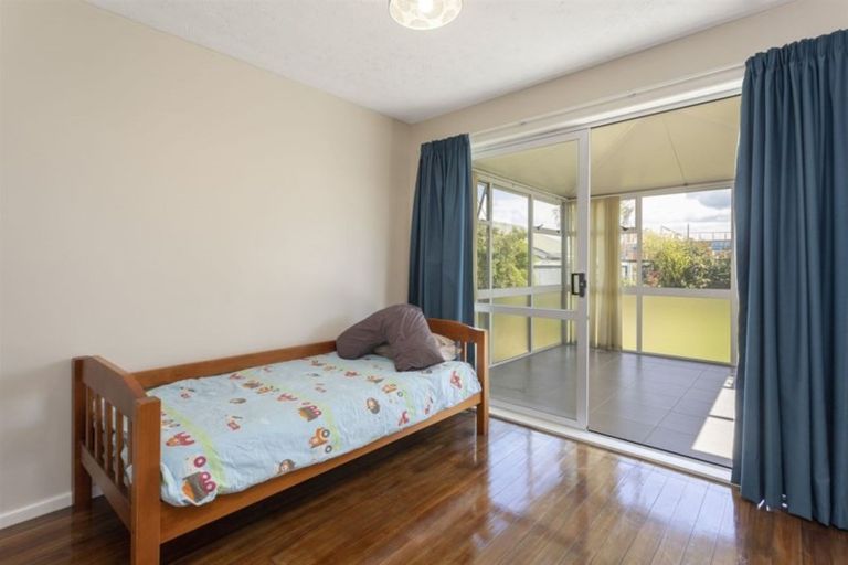 Photo of property in 5 Pimlico Place, Bishopdale, Christchurch, 8053