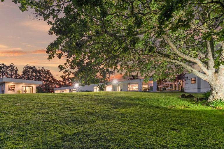 Photo of property in 21 Mahoenui Valley Road, Coatesville, 0793