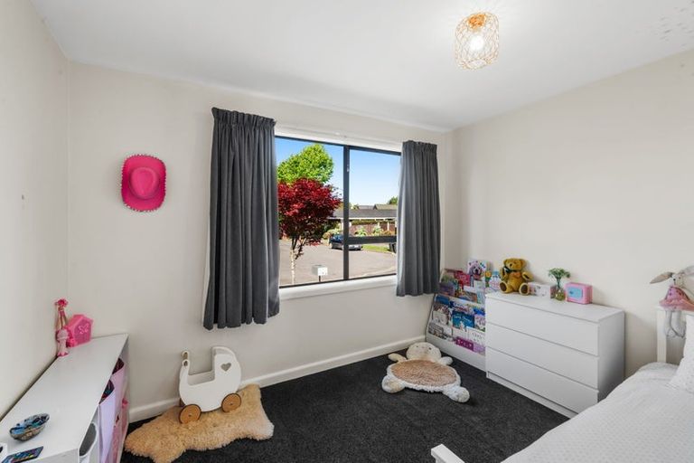 Photo of property in 72 Trafford Street, Harewood, Christchurch, 8051