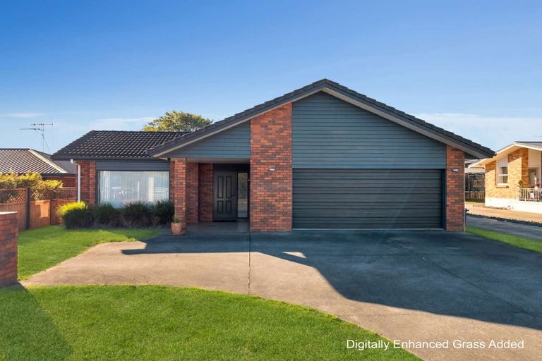 Photo of property in 100 Shakespeare Street, Leamington, Cambridge, 3432