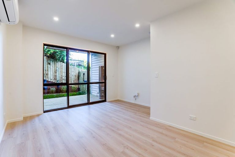 Photo of property in 19d Elmira Place, Browns Bay, Auckland, 0630