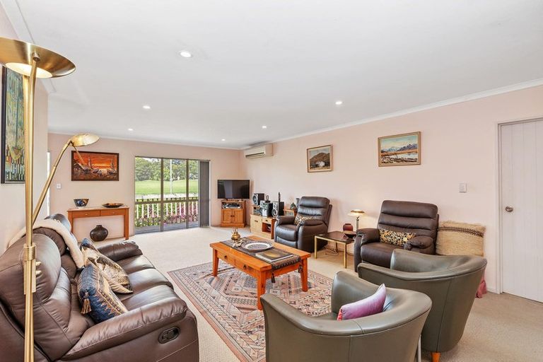 Photo of property in 44 Cutler Street, New Lynn, Auckland, 0600