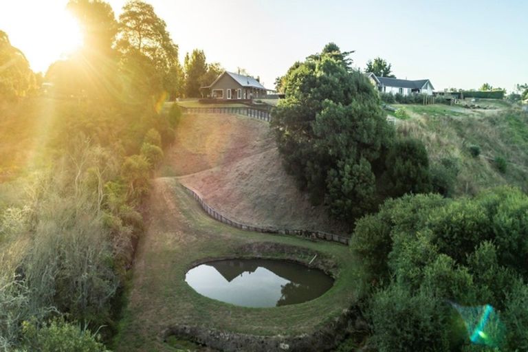 Photo of property in 2/35 Silverwood Lane, Leamington, Cambridge, 3495