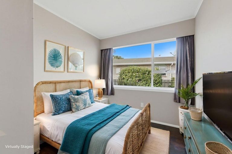Photo of property in 21 Truby King Street, Merrilands, New Plymouth, 4312