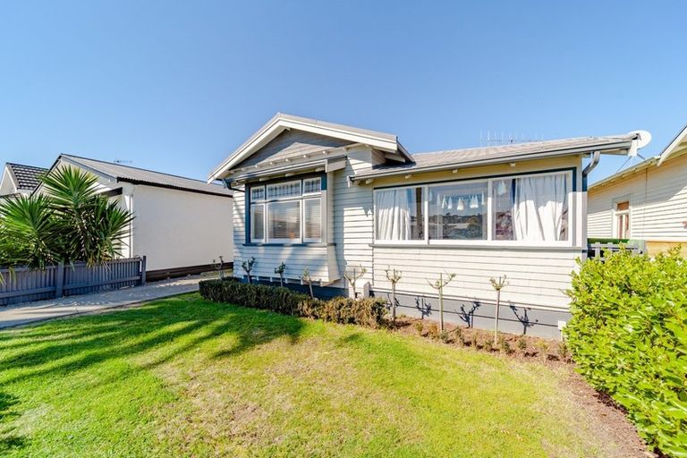 Photo of property in 76 Kennedy Road, Napier South, Napier, 4110