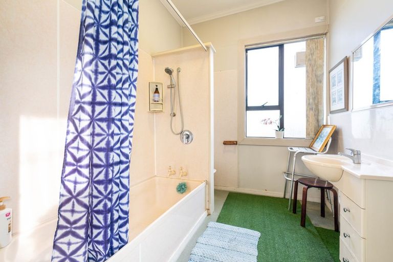 Photo of property in 72 Saint Leonards Drive, Saint Leonards, Dunedin, 9022