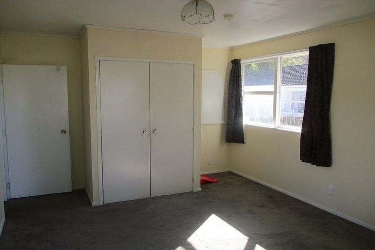Photo of property in 76 Helena Street, Massey, Auckland, 0614