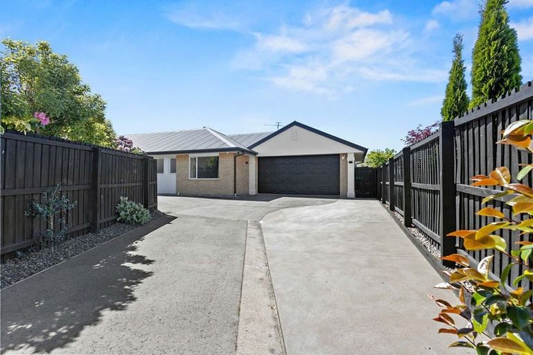 Photo of property in 6 Rawei Place, Harewood, Christchurch, 8051