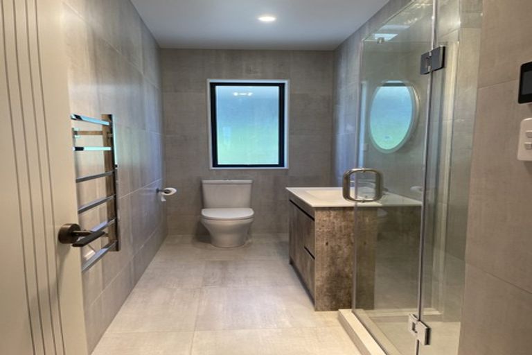 Photo of property in 21 Reserva Crescent, Kumeu, 0810