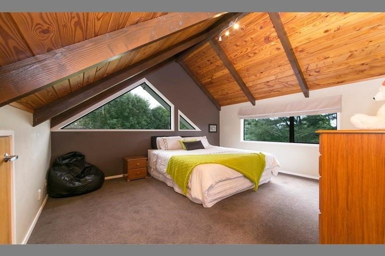 Photo of property in 42 Wirihana Road, Titirangi, Auckland, 0604