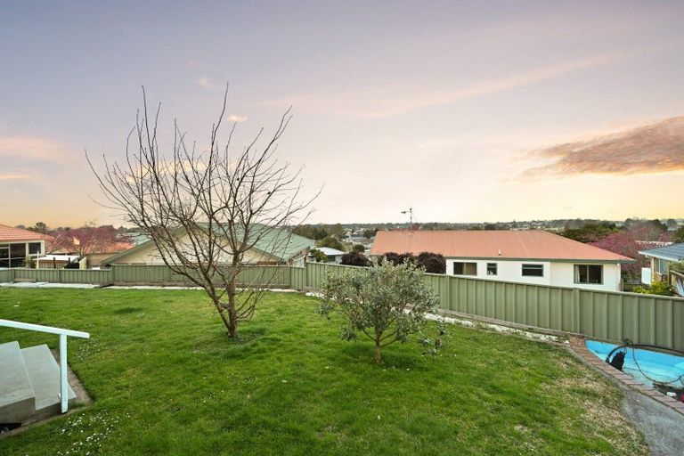 Photo of property in 33 Bartholomew Drive, Nawton, Hamilton, 3200