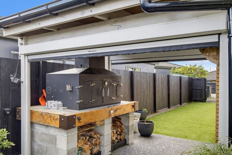 Photo of property in 16a Bullmore Place, Pukehangi, Rotorua, 3015