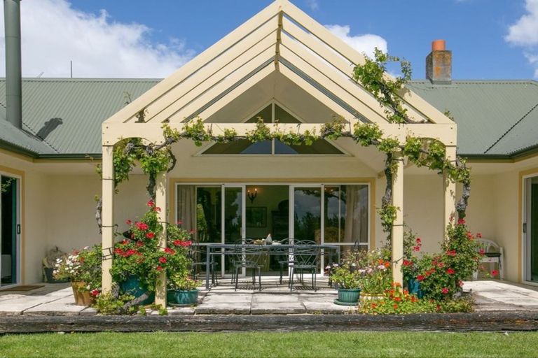 Photo of property in 189 Masterton Stronvar Road, Te Ore Ore, Masterton, 5886