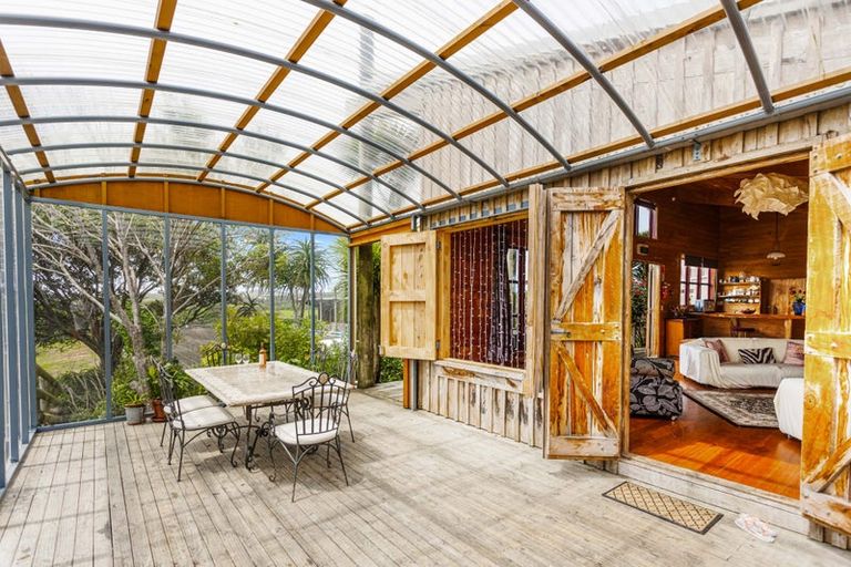 Photo of property in 376 Oaia Road, Muriwai, Waimauku, 0881