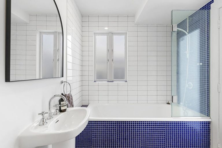 Photo of property in 29 Stafford Road, Northcote Point, Auckland, 0627