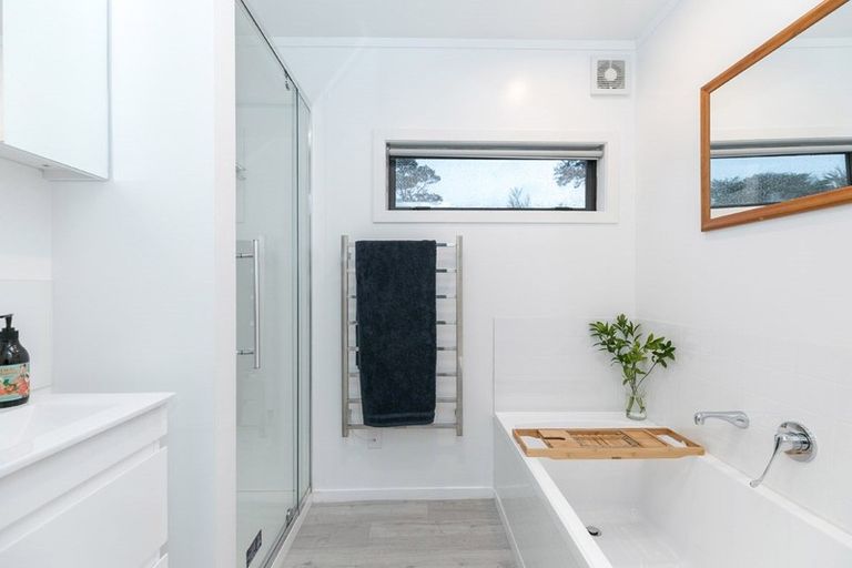 Photo of property in 100c Greenslade Road, Raglan, 3295