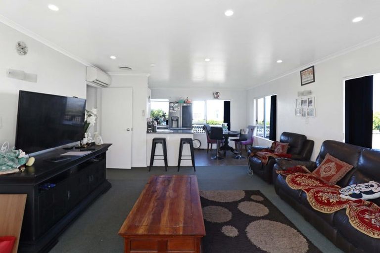 Photo of property in 275 Dowse Drive, Maungaraki, Lower Hutt, 5010