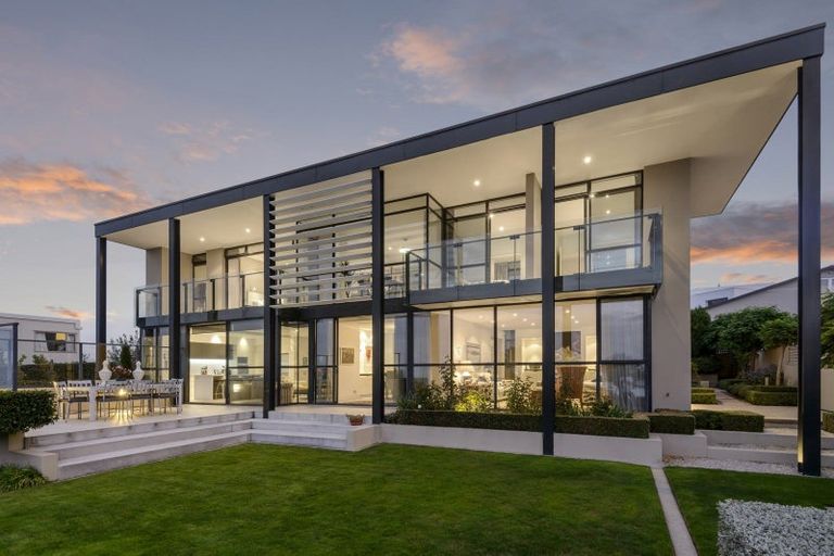 Photo of property in 23a Glendevere Terrace, Redcliffs, Christchurch, 8081