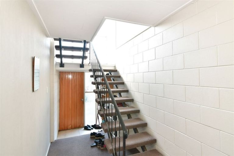 Photo of property in 6a Quo Vadis Place, Red Beach, 0932