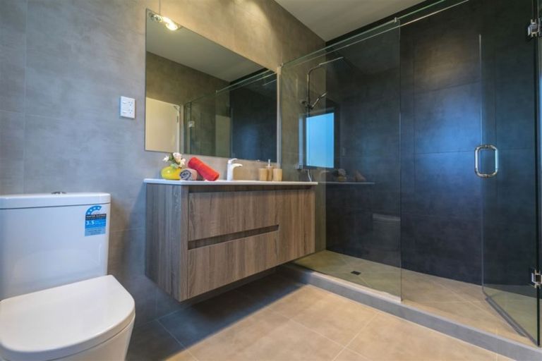 Photo of property in 39 Fruitlands Road, Kumeu, 0810