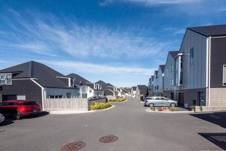 Photo of property in 2/109 Westchester Drive, Churton Park, Wellington, 6037