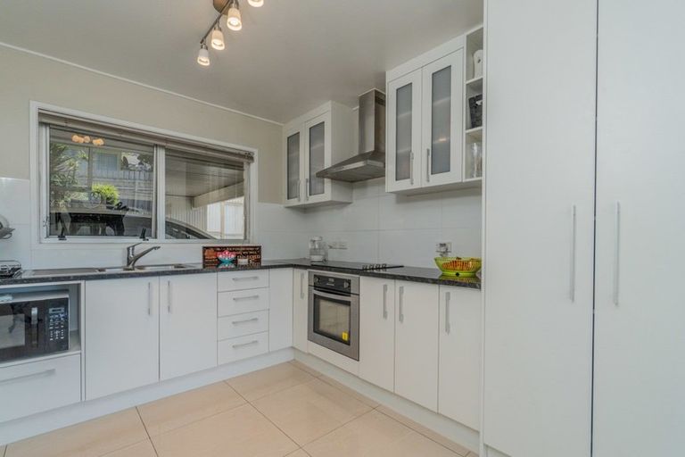 Photo of property in 19 Innismara Avenue, Wattle Downs, Auckland, 2103