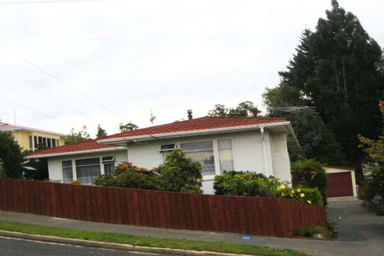 Photo of property in 9 Flower Street, Fairfield, Dunedin, 9018
