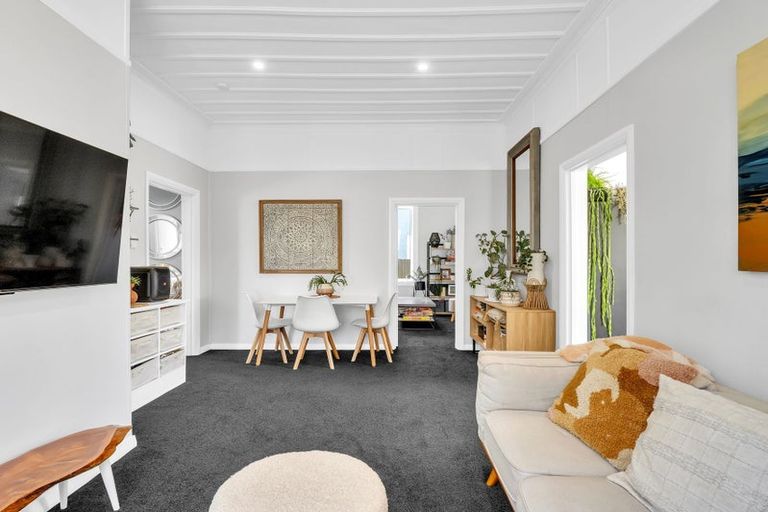 Photo of property in 14 Lowther Street, Whanganui, 4500