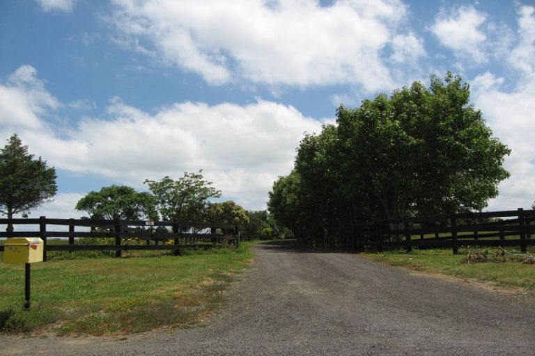 Photo of property in 74 Ellett Road, Karaka, Papakura, 2580