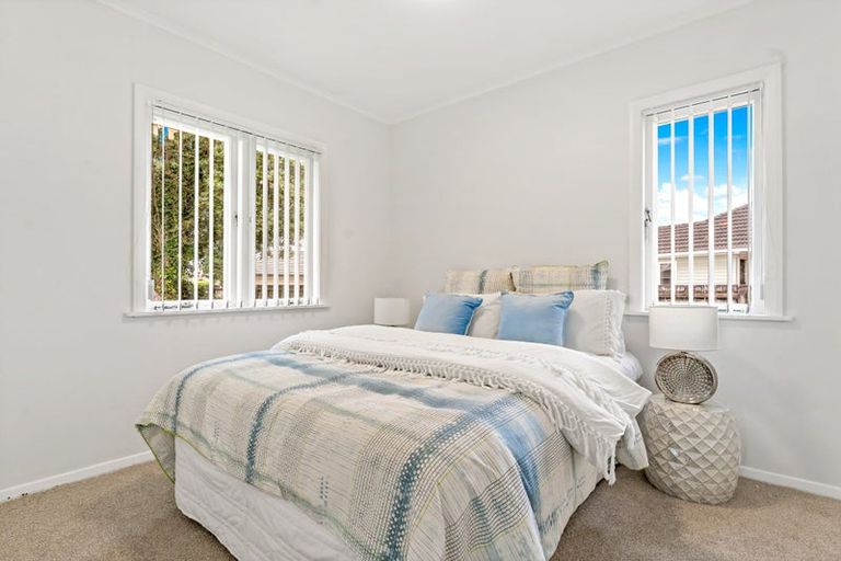 Photo of property in 66a Sutton Crescent, Papakura, 2110