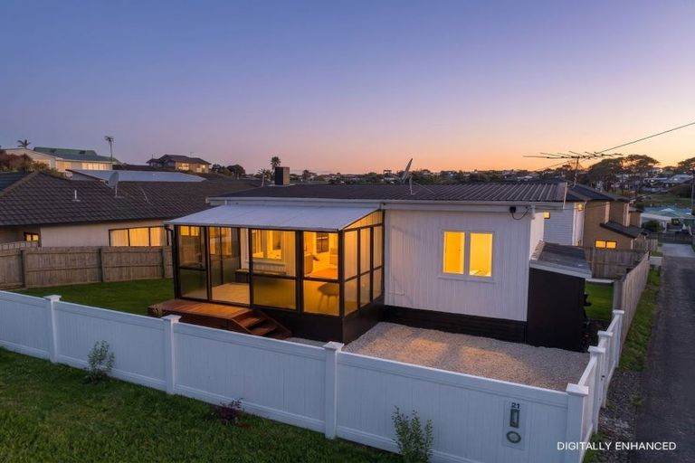 Photo of property in 21 Brixton Road, Manly, Whangaparaoa, 0930