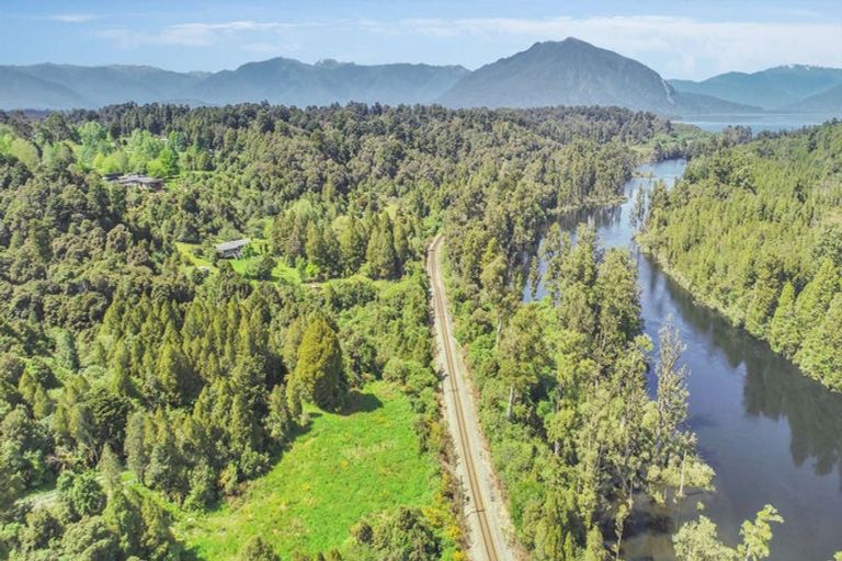 Photo of property in 1946 Arnold Valley Road, Moana, Dobson, 7872