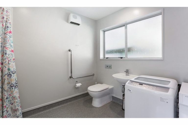 Photo of property in 100b Normandale Road, Normandale, Lower Hutt, 5010