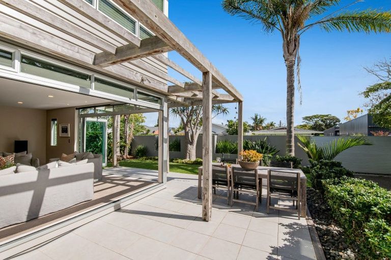 Photo of property in 58 The Circle, Manly, Whangaparaoa, 0930