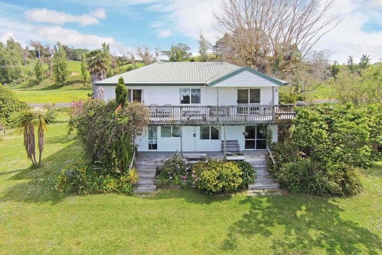 Photo of property in 896a Miranda Road, Pukorokoro / Miranda, Miranda, 2473