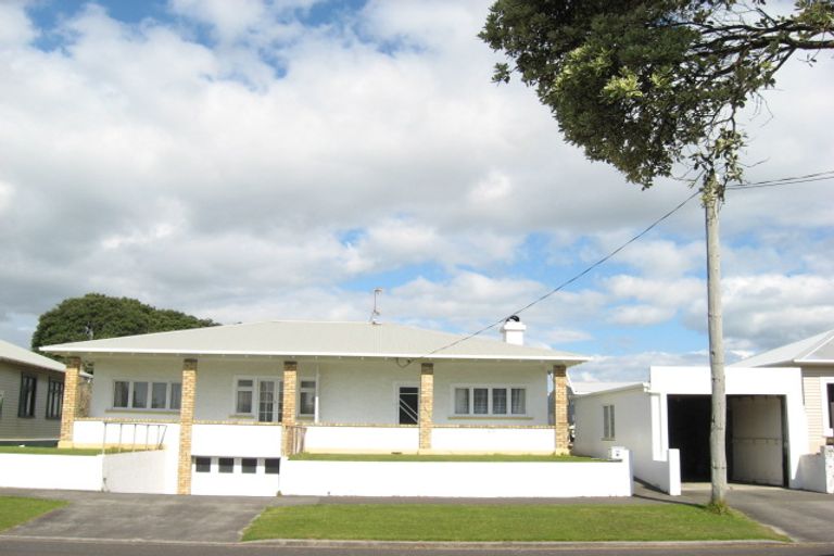 Photo of property in 12 Mclean Street, Strandon, New Plymouth, 4312