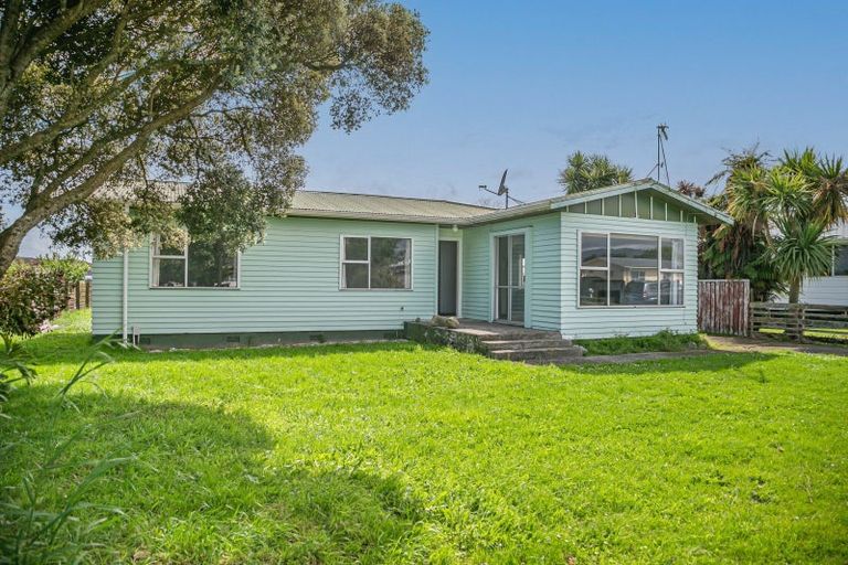 Photo of property in 23 Stirling Street, Levin, 5510
