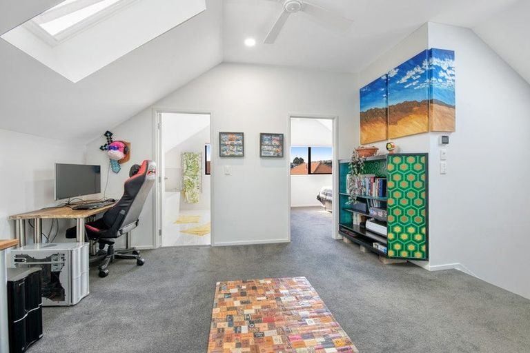 Photo of property in 7a Parkwood Crescent, Gulf Harbour, Whangaparaoa, 0930