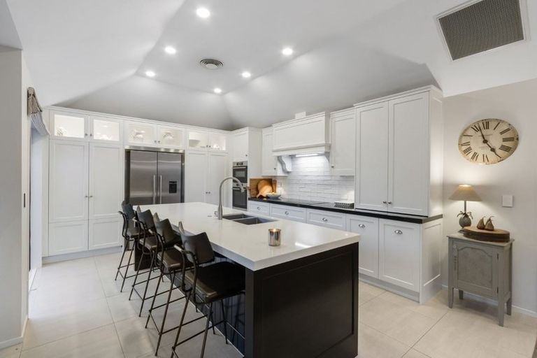 Photo of property in 6 Meadowcroft Lane, Harewood, Christchurch, 8051