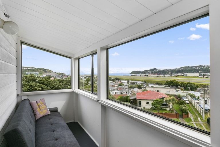 Photo of property in 123 Wexford Road, Miramar, Wellington, 6022