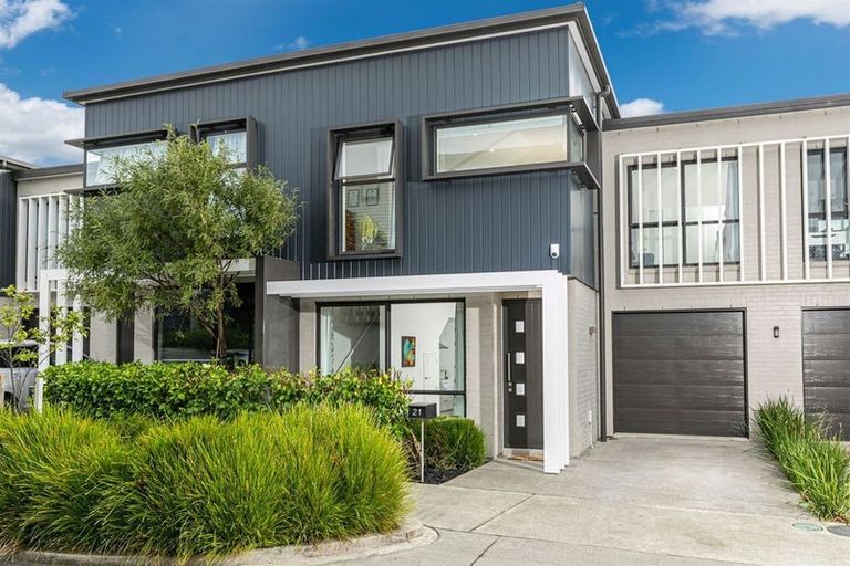 Photo of property in 21 Carder Court, Hobsonville, Auckland, 0618