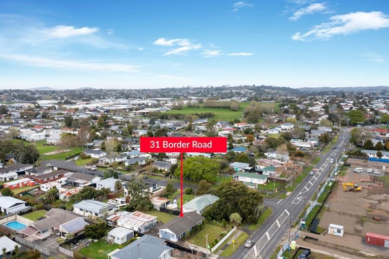 Photo of property in 31 Border Road, Henderson, Auckland, 0612