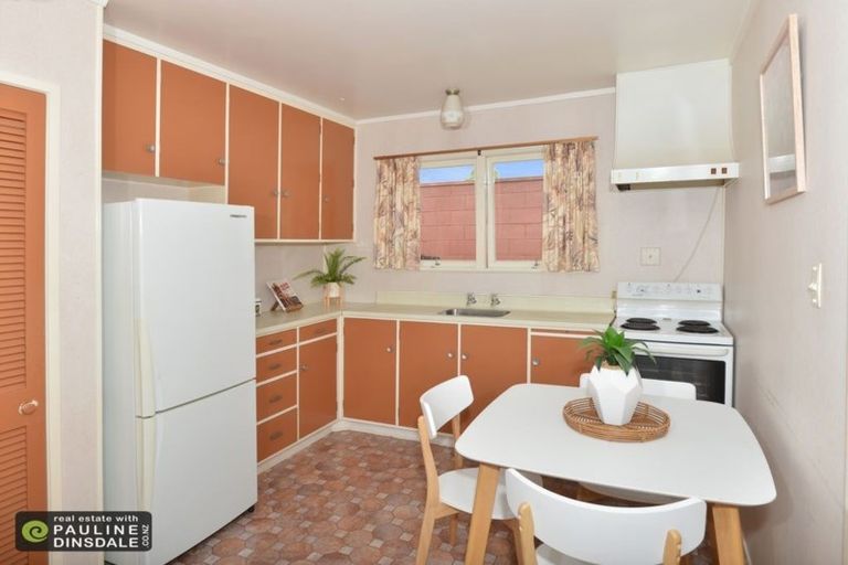 Photo of property in 2/92 Mill Road, Kensington, Whangarei, 0112