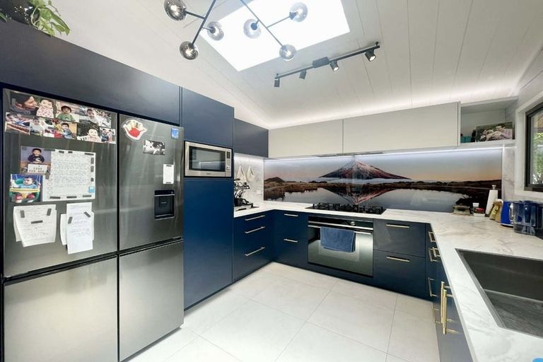 Photo of property in 182 Govett Avenue, Frankleigh Park, New Plymouth, 4310