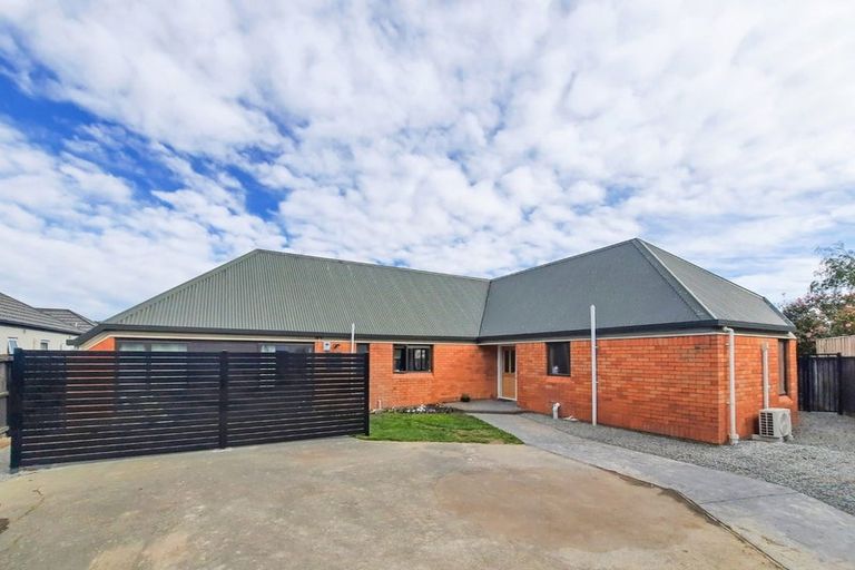 Photo of property in 7 Fovant Street, Russley, Christchurch, 8042