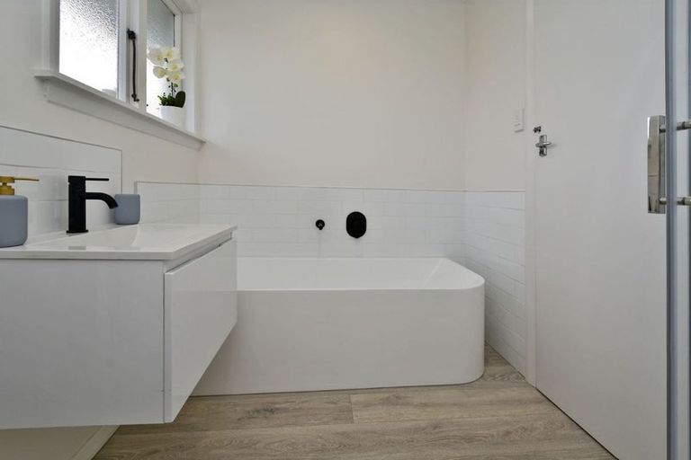 Photo of property in 27 Greenwood Close, Mairehau, Christchurch, 8013