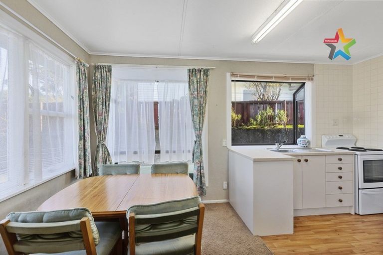 Photo of property in 66 Oakleigh Street, Maungaraki, Lower Hutt, 5010