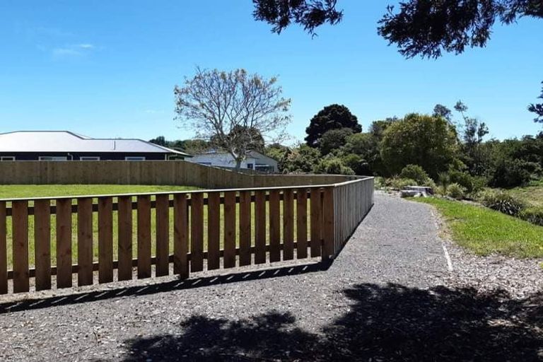 Photo of property in 7 Kingi Te Ahoaho Place, Otaki, 5512