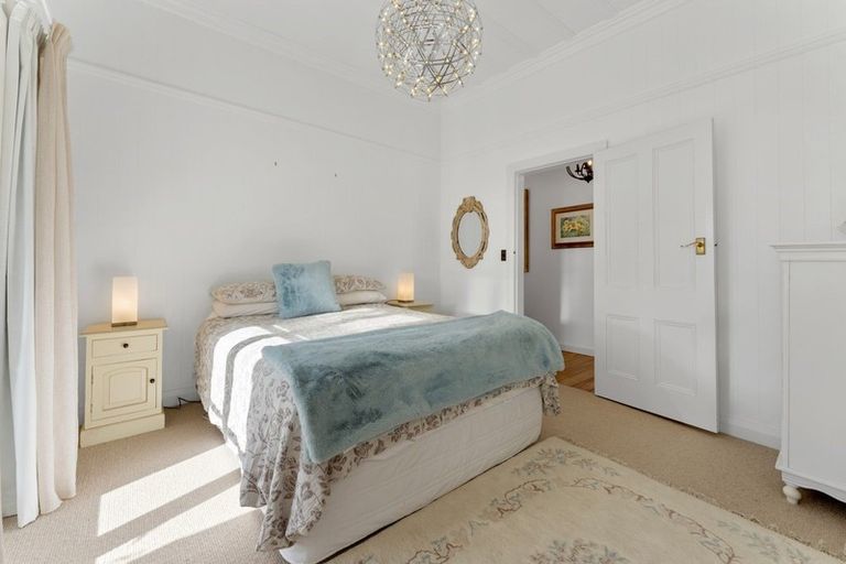 Photo of property in 9 Mayfair Place, Westown, New Plymouth, 4310